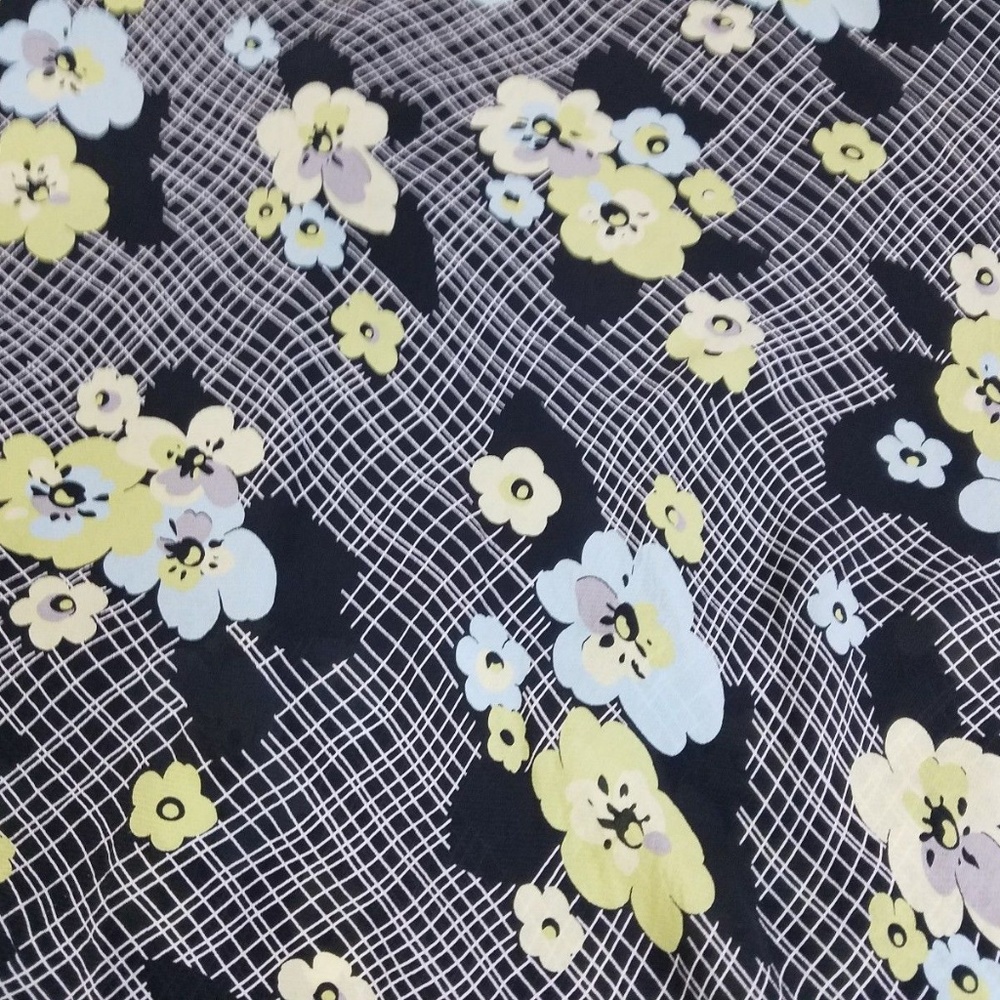 Valerie Stevens Womens Skirt 20W 100% Silk Floral - Picture 3 of 4
